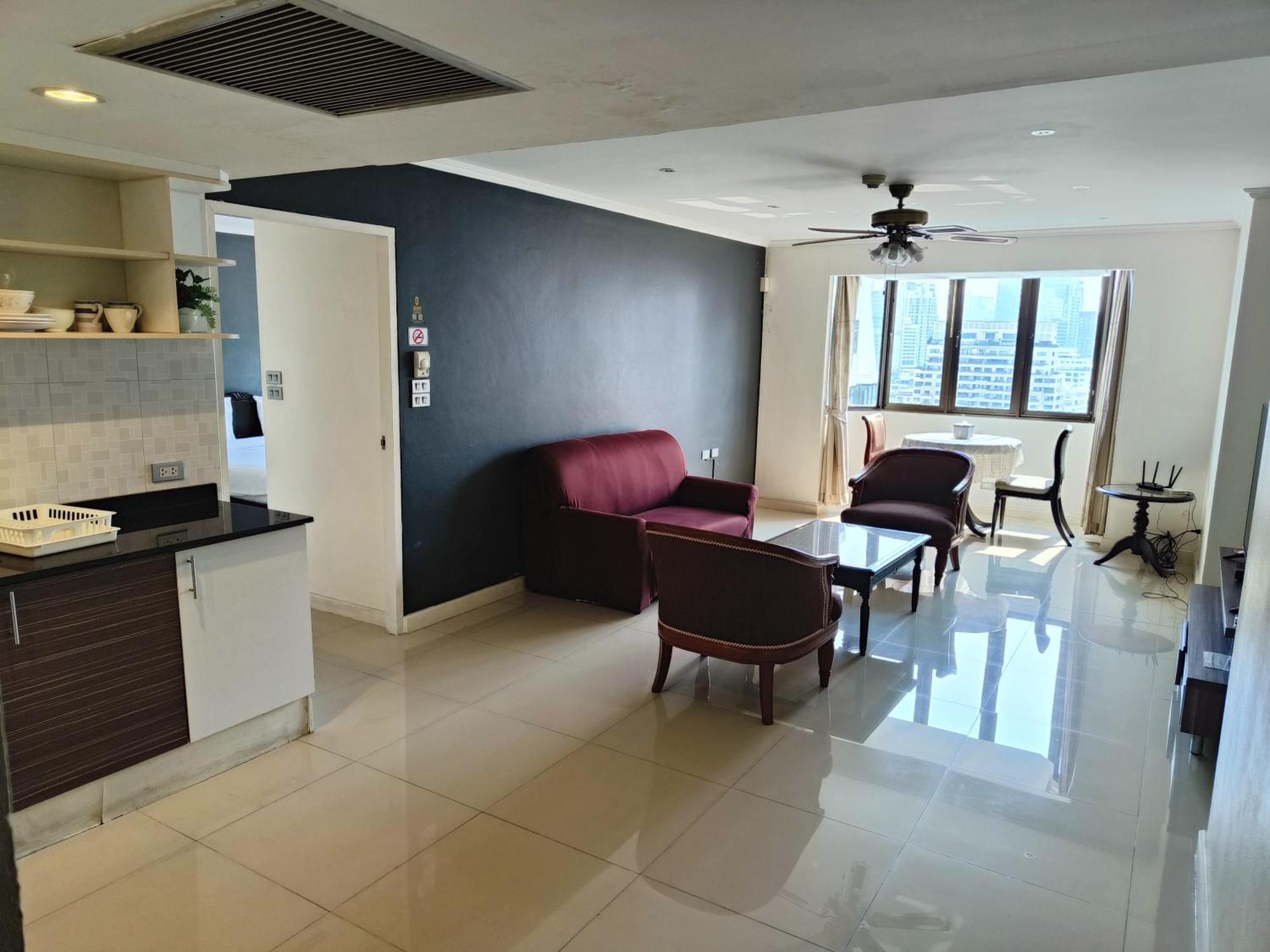 Affordable Serviced Apartments In Nana Omni Tower - Prime Sukhumvit Location Bangkok Bagian luar foto